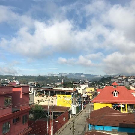 Hostal El CalvarioCobán エクステリア 写真